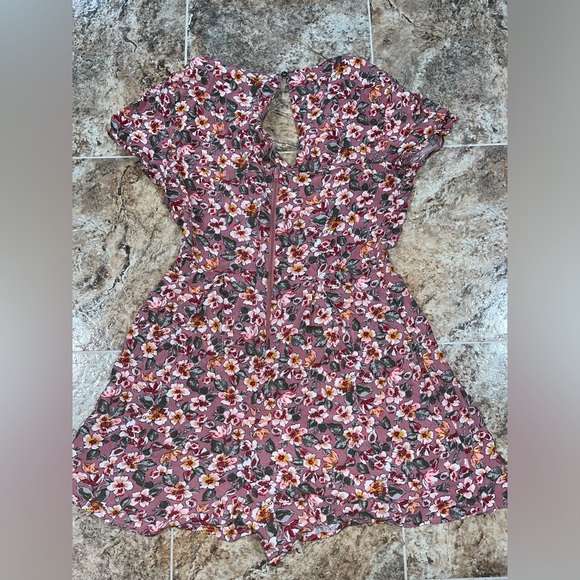 Romper - Picture 2 of 2